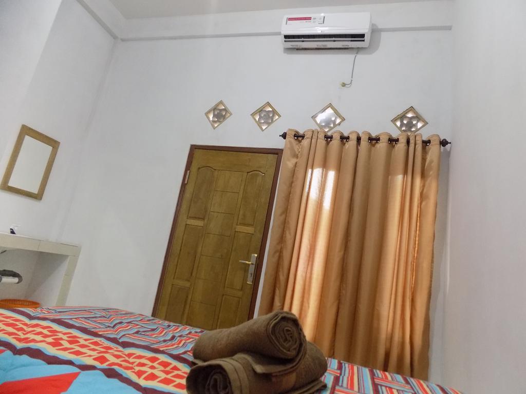 Defa Homestay Kuta  エクステリア 写真